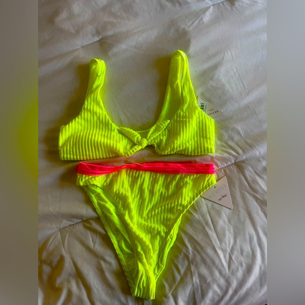 dippin daisys bikini